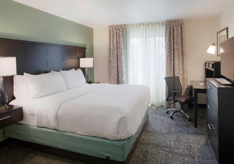 جناح, Comfort Suites Salisbury I85