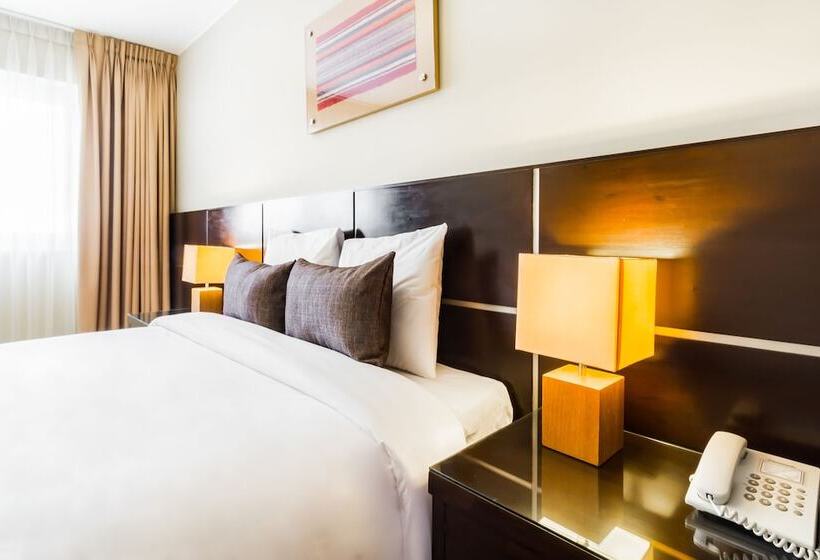 غرفة قياسية, El Tambo 2