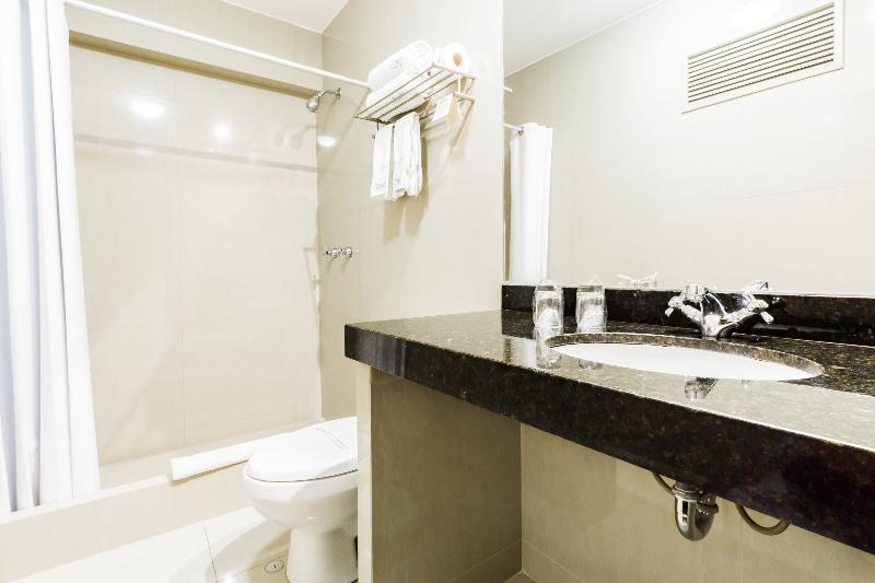 غرفة قياسية, El Tambo 2