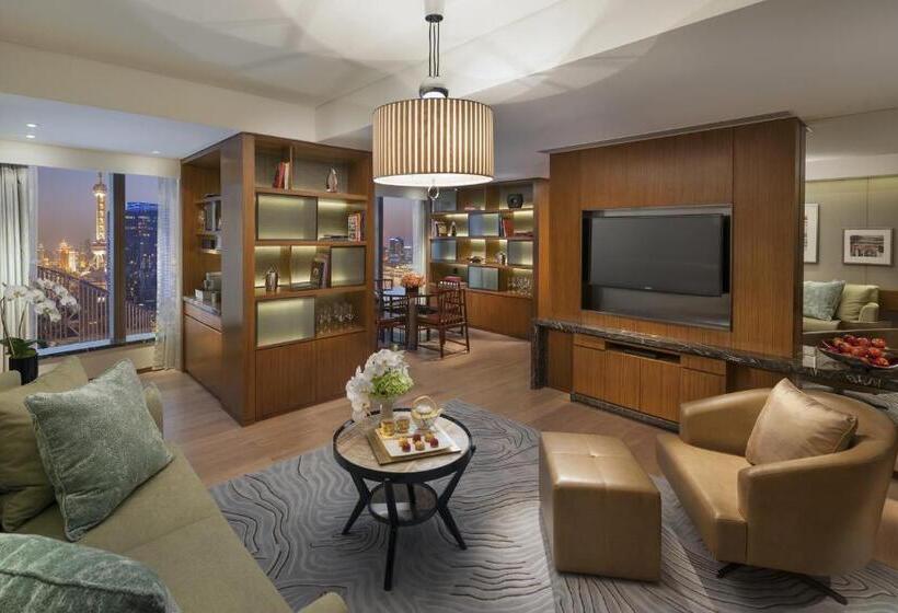 Premium Süit, Mandarin Oriental Pudong, Shanghai