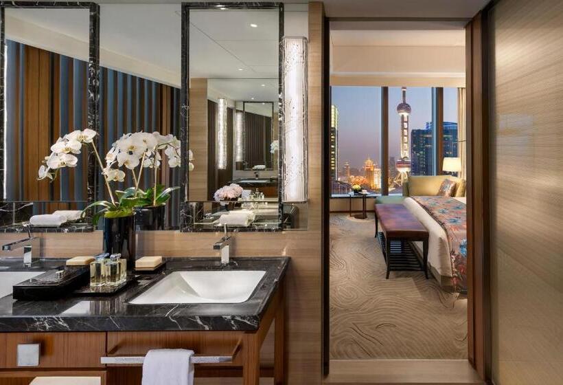 Premium Süit, Mandarin Oriental Pudong, Shanghai