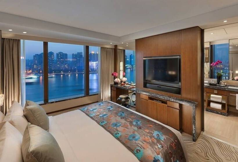 Nehir Manzaralı Süit, Mandarin Oriental Pudong, Shanghai