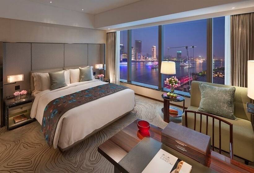 Delüks Oda, Mandarin Oriental Pudong, Shanghai