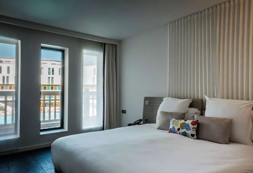Suite Vue Piscine, Molitor Hôtel & Spa Paris   Mgallery Collection
