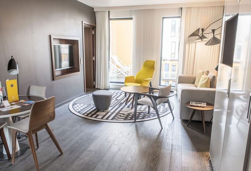 Suite Vue Piscine, Molitor Hôtel & Spa Paris Mgallery Collection