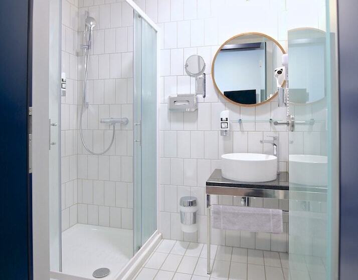 Quarto Estandar Individual, Das Schreder