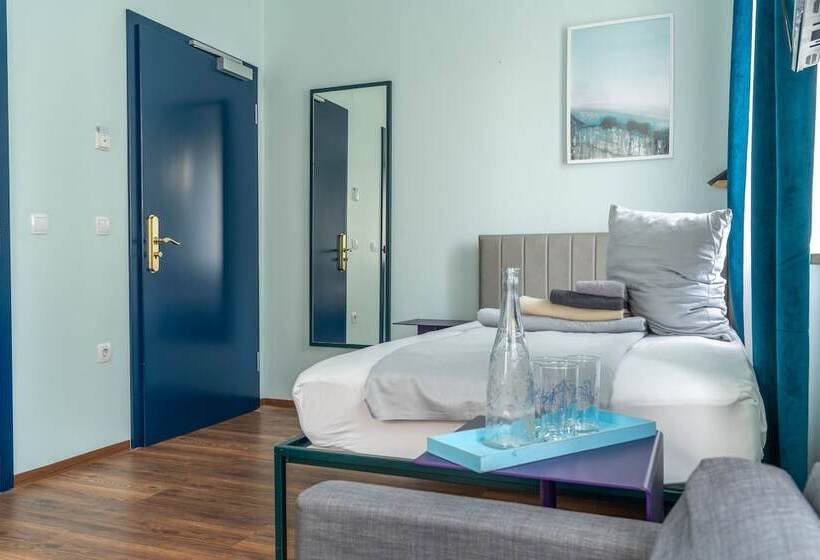 Quarto Estandar Individual, Das Schreder