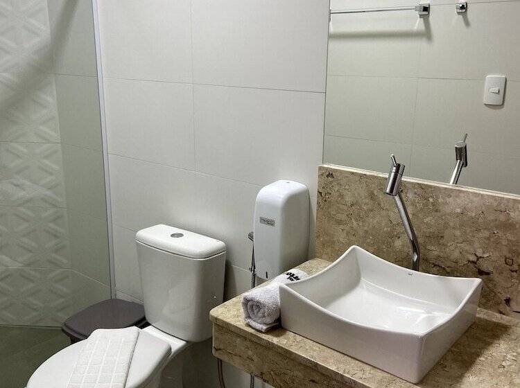 스탠다드 트리플 룸, Porto Salvador