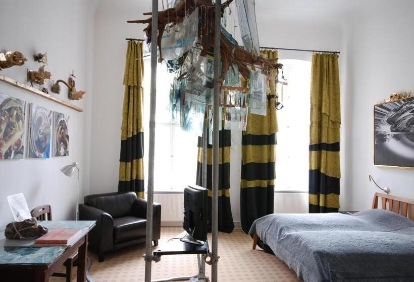 اتاق راحتی, Arte Luise Kunsthotel