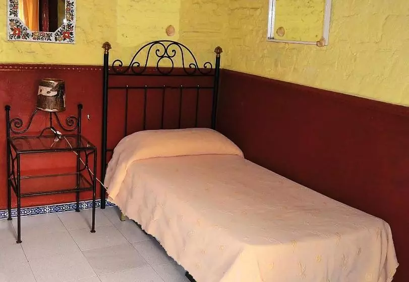 Standard Yhden Hengen Huone Jaettu Kylpyhuone, Pension Vergara , Sevilla