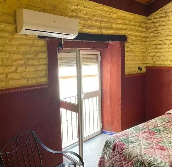 Standard Kolmen Hengen Huone Jaettu kylpyhuone, Pension Vergara , Sevilla