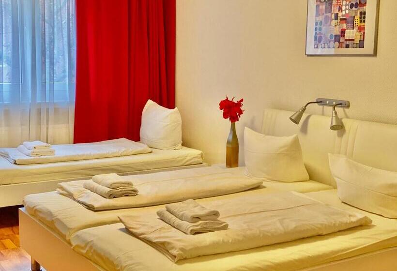 اتاق استاندارد سه نفره, Arena Rooms   Berlin Mitte