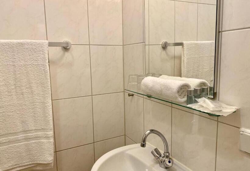 اتاق استاندارد سه نفره, Arena Rooms   Berlin Mitte