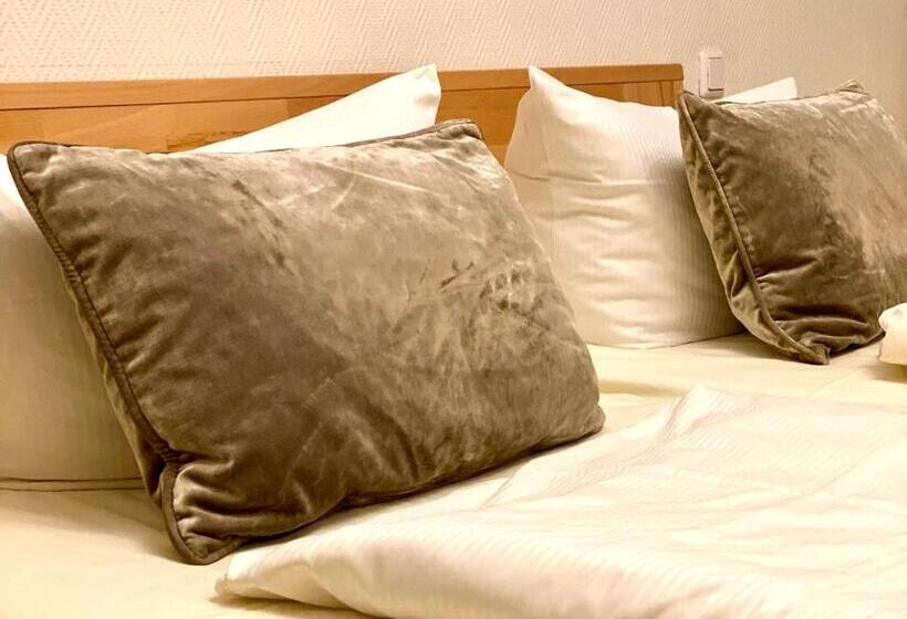 اتاق استاندارد سه نفره, Arena Rooms   Berlin Mitte