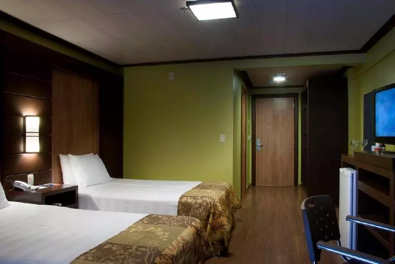 キングサイズベッドのスイートルーム, Baymont Inn & Suites By Wyndham Glen Rose