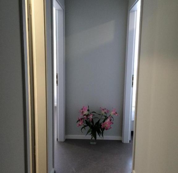 اتاق استاندارد با سرویس بهداشتی مشترک, Bnb Near Brandenburg Gate   Rooms & Apartments