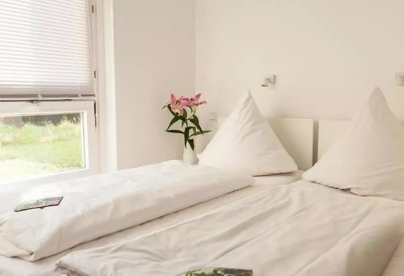 اتاق استاندارد با سرویس بهداشتی مشترک, Bnb Near Brandenburg Gate   Rooms & Apartments