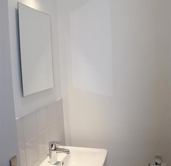 اتاق استاندارد با بالکن, Bnb Near Brandenburg Gate Rooms & Apartments