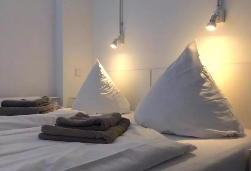 آپارتمان 3 خوابه, Bnb Near Brandenburg Gate   Rooms & Apartments