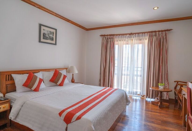 带阳台的豪华间, Cheathata Cta Hotel Siem Reap