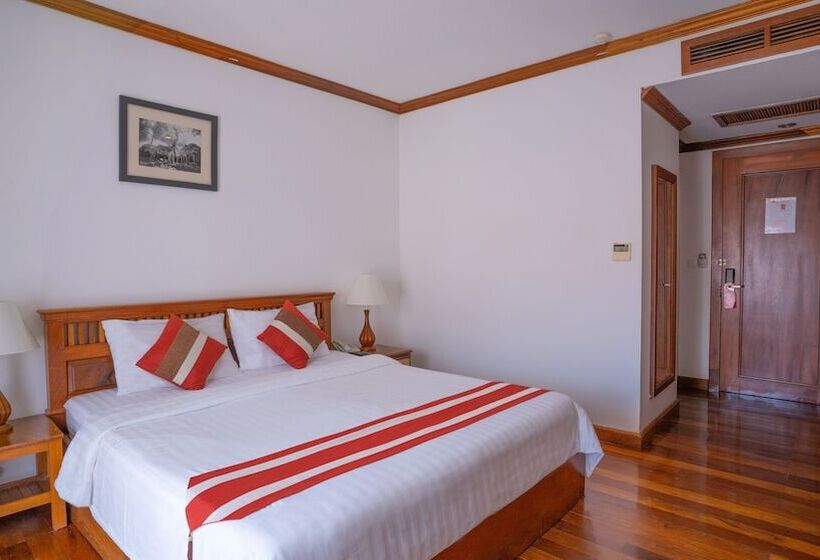 اتاق لوکس با بالکن, Cheathata Cta Hotel Siem Reap