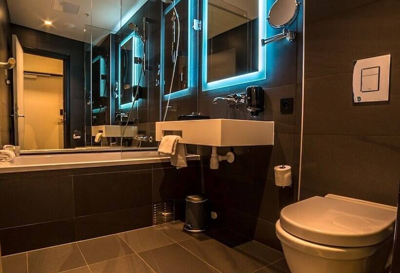 Номер Deluxe, No13