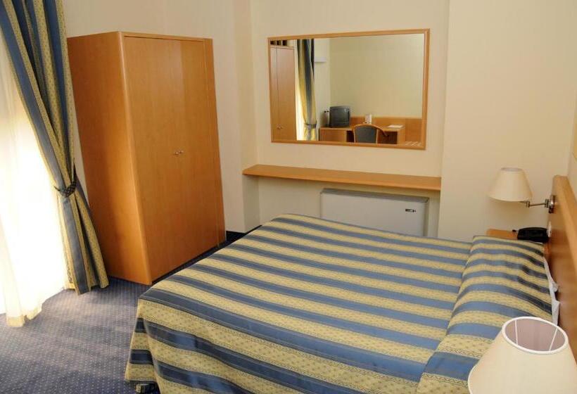 스탠다드 룸, Continental Brescia