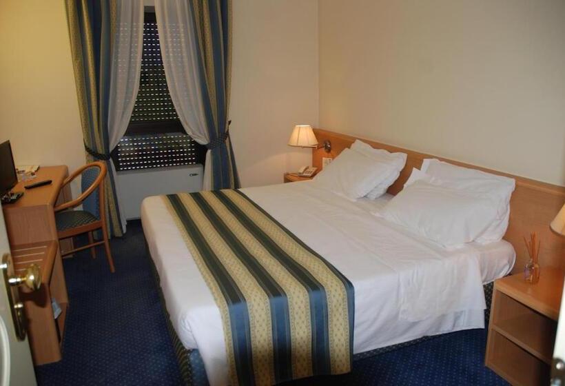 스탠다드 룸, Continental Brescia