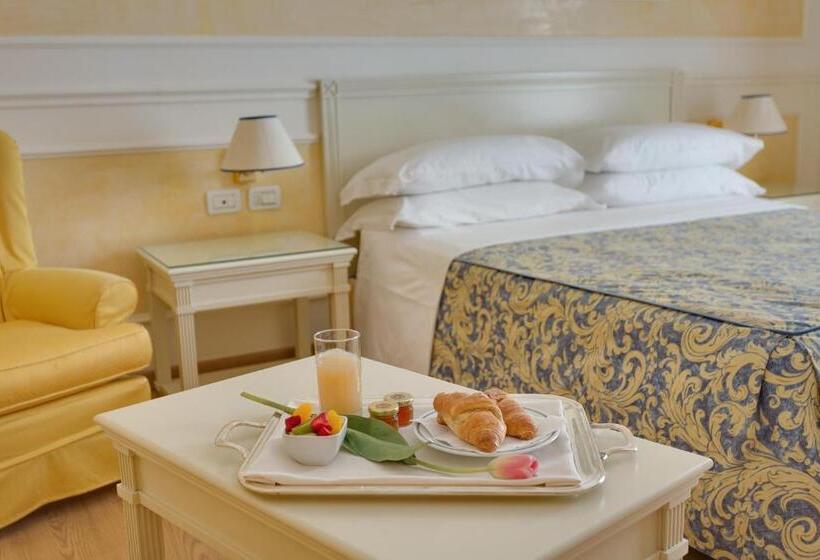 수피리어 룸, Continental Brescia