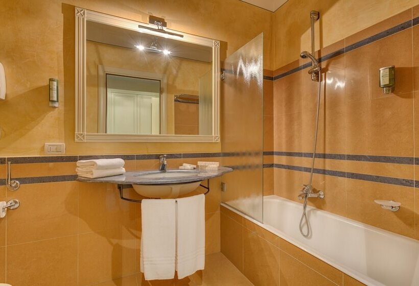 스탠다드 룸, Continental Brescia