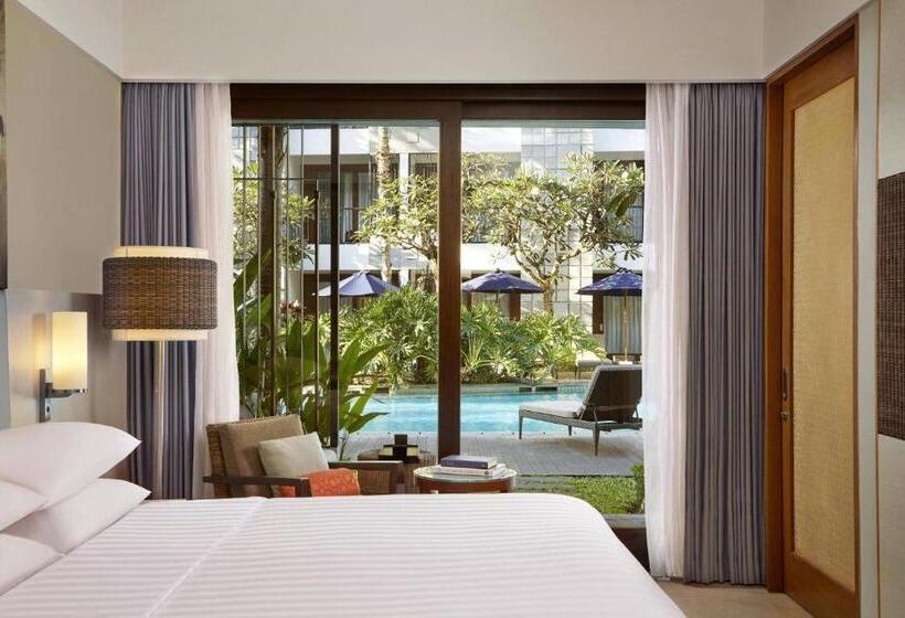 Deluxe Room King Size Bed