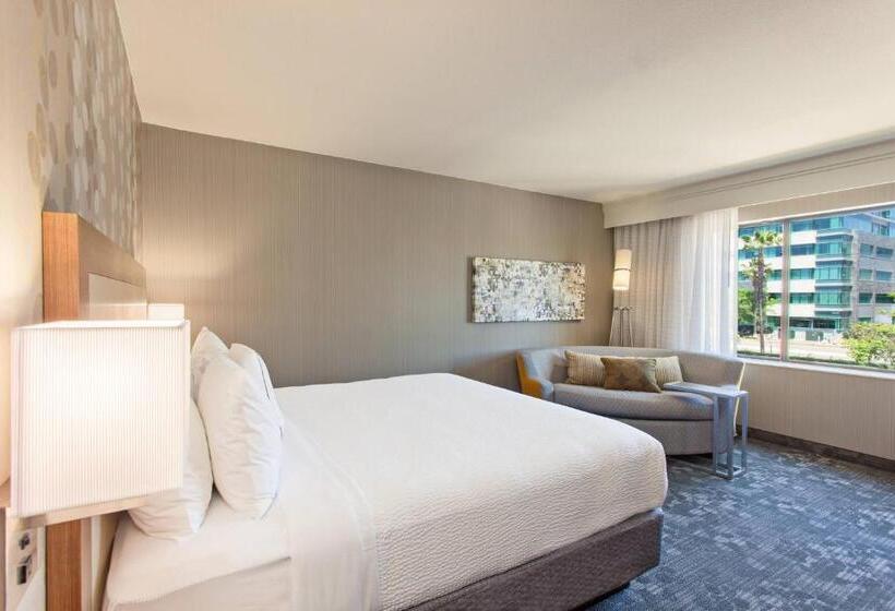 غرفة قياسية سرير كينج, Courtyard San Diego Central