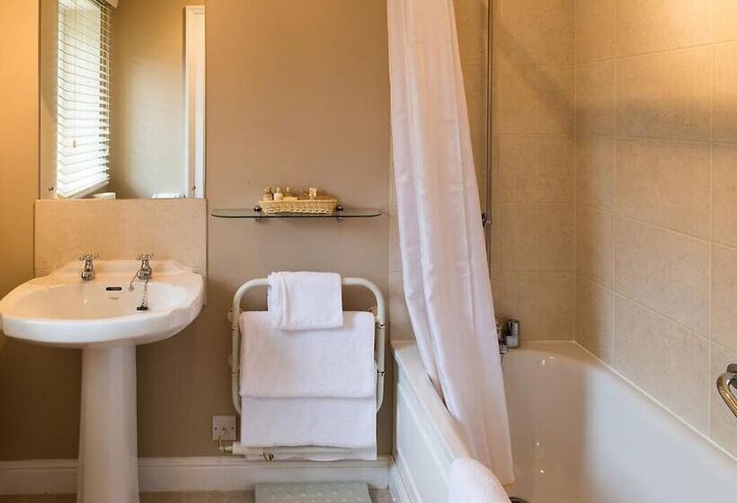 スタンダードルーム, Guyers House