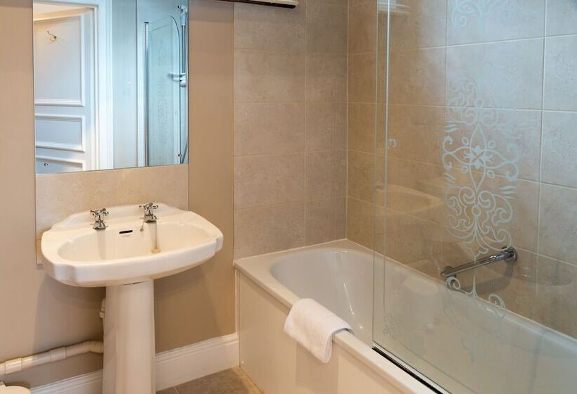 スーペリアールーム, Guyers House