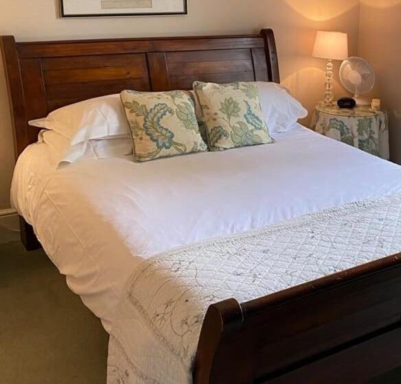 スーペリアールーム, Guyers House