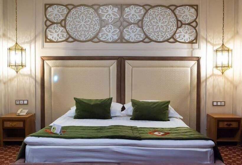 اتاق خانوادگی, Jumbaktas Astana