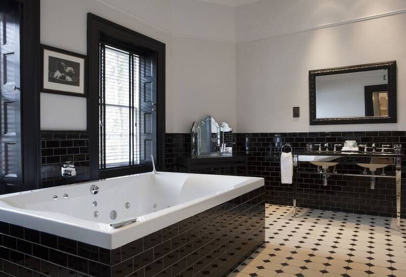 Люкс Мастер, Meldrum House Hotel Golf And Country Estate