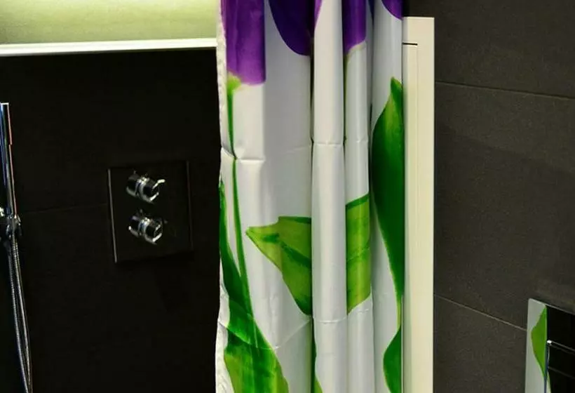 Standard-huone, No13