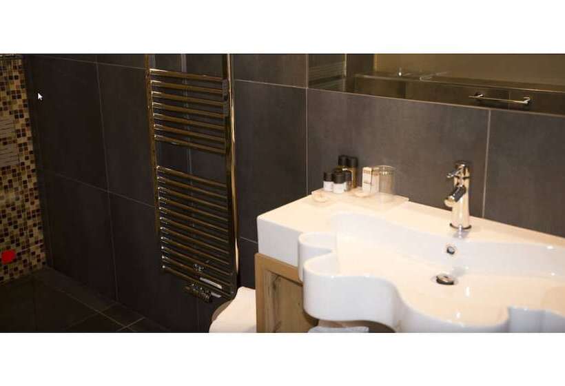 주니어 스위트, Orso Grigio