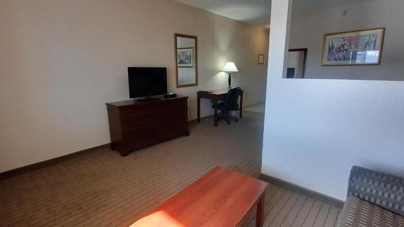 غرفة قياسية سرير كينج, Quality Inn & Suites Grants   I 40