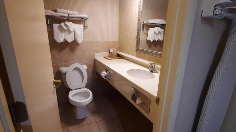 Стандартный Номер Кровать Кинг, Quality Inn & Suites Grants   I 40