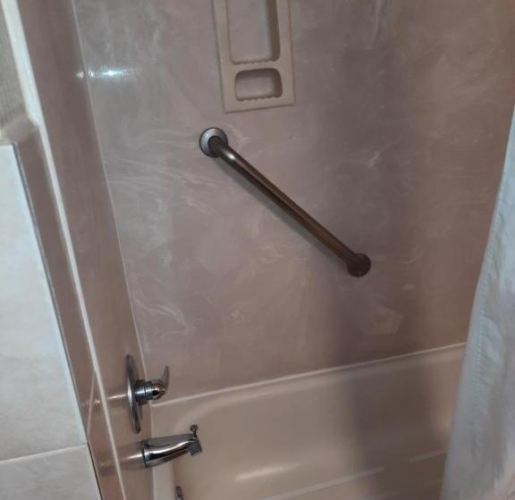 غرفة قياسية, Quality Inn & Suites Grants   I 40