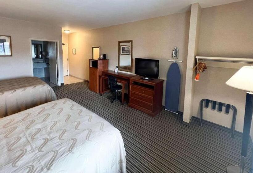 غرفة قياسية, Quality Inn & Suites Grants   I 40