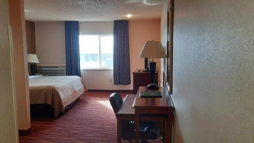 キングサイズベッドのスイートルーム, Quality Inn & Suites Grants   I 40