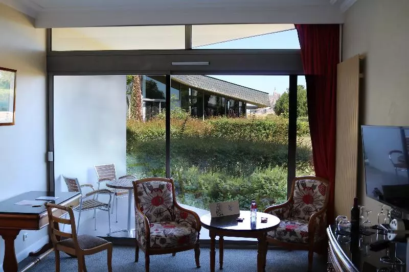 キングサイズベッドのスタンダードルーム, Quality Inn & Suites Grants   I 40