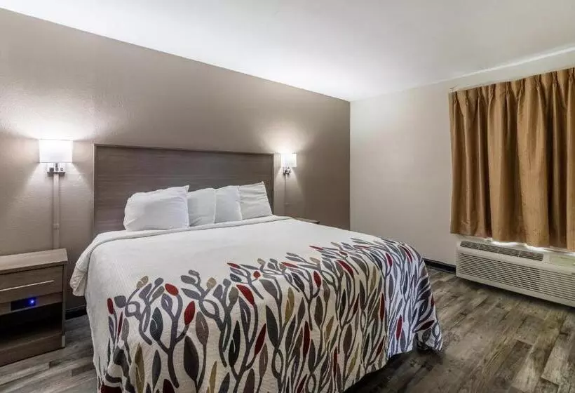 キングサイズベッドのスイートルーム, Red Roof Inn & Suites Jackson, Tn