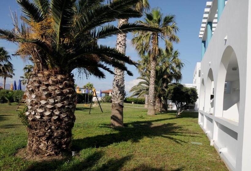 ファミリーステューディオ, Irina Beach