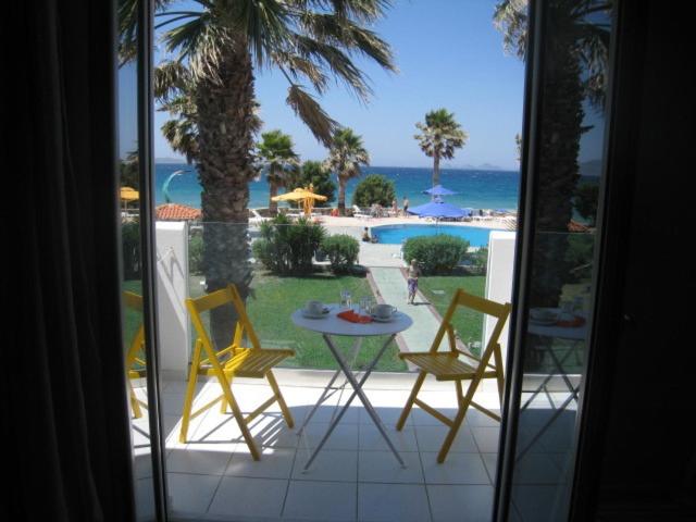 オーシャンビュースーペリアールーム, Irina Beach