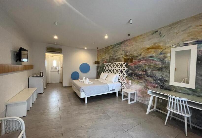 オーシャンビュースーペリアールーム, Irina Beach