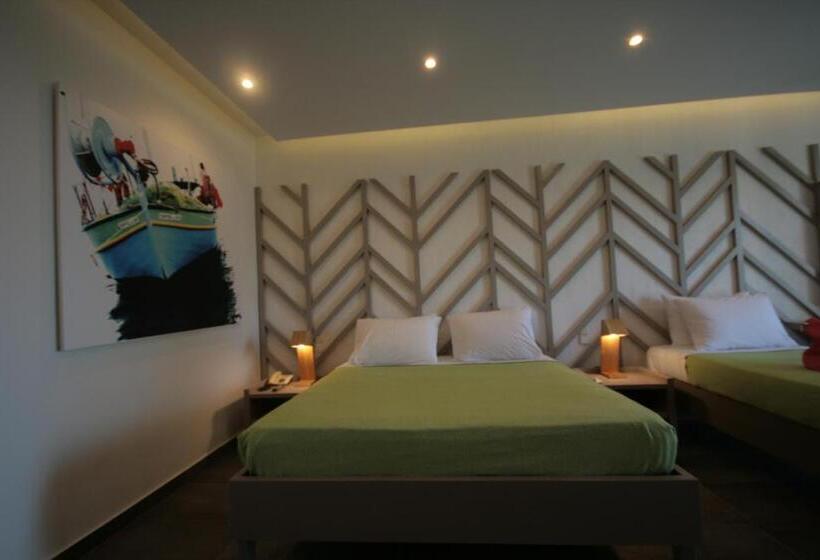 オーシャンビューのスーペリアトリプルルーム, Irina Beach